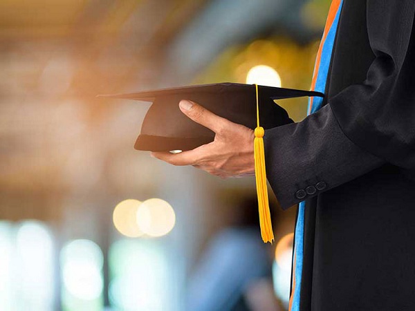 جلسه دفاع پایان نامه: مائده احمدیان، گروه فیزیک نظری انرژی بالا و کیهان شناسی