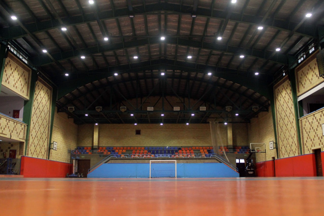 اتمام پروژه تعویض و بروزرسانی سیستم روشنایی مجموعه ورزشی شماره یک دانشگاه